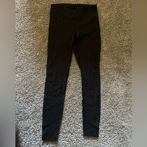 Lululemon leggings with pocket || size 6